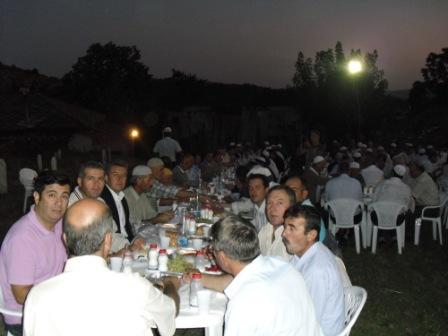 Hebilköy'de iftar yemeği verildi